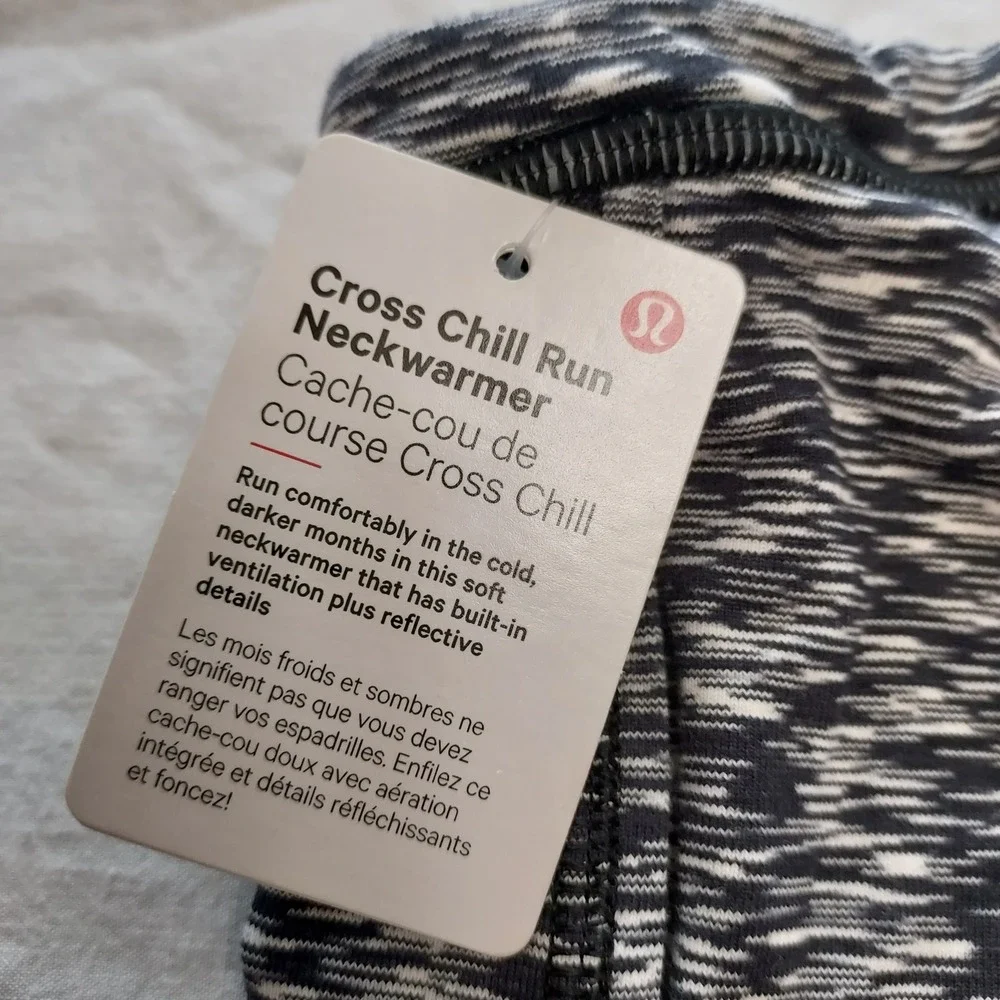 Lululemon Cross Chill Run Neckwarmer‎ Gaiter Space Dye Black White Reflective